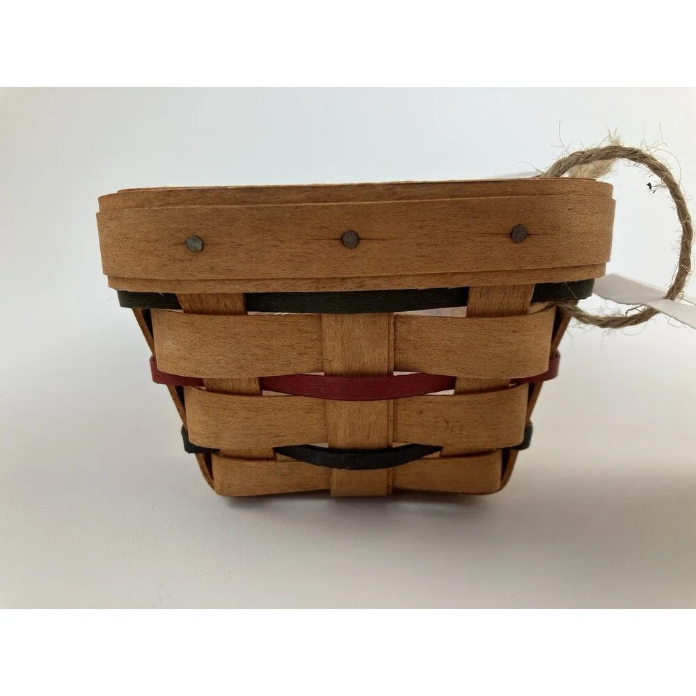 Longaberger includes basket